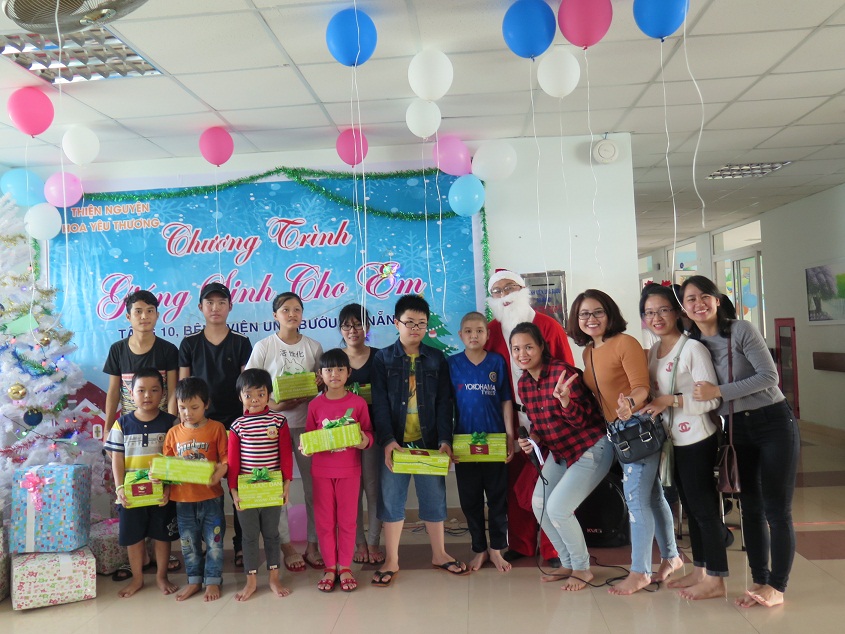 Danapha đến với bệnh nhân ung thư tại BV Ung Bướu Đà Nẵng nhân dịp Giáng sinh