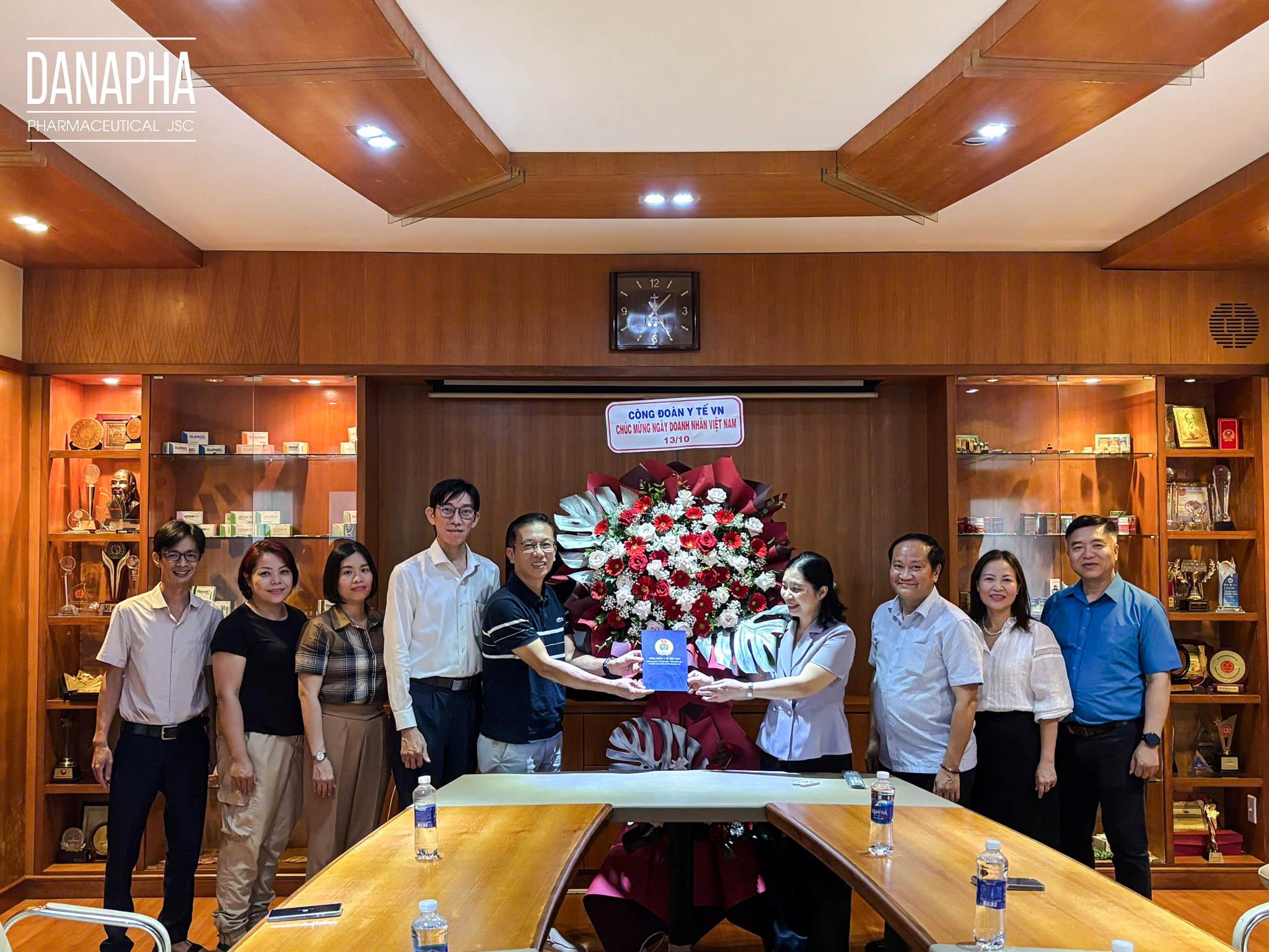 CÔNG ĐOÀN Y TẾ VIỆT NAM THĂM VÀ CHÚC MỪNG DANAPHA NHÂN NGÀY 13/10