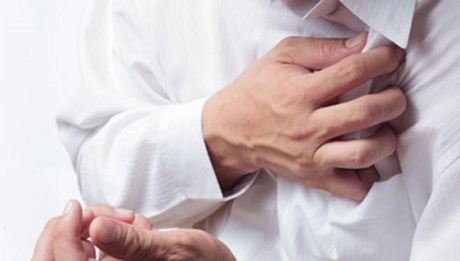 Đau tức ngực đáng lo là bệnh tim mạch