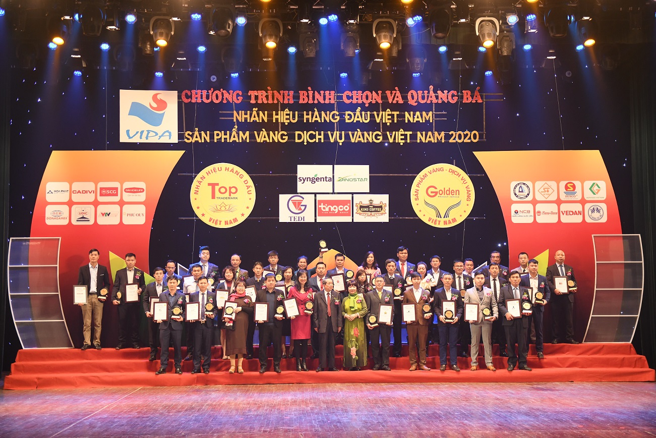 Công ty CP Dược DANAPHA vinh dự được trao tặng danh hiệu “Top 50 sản phẩm Vàng, dịch vụ Vàng Việt Nam” năm 2020